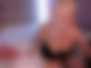 Live cam show with HellaFabel - Big Ass MILF on Camsoda