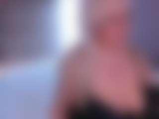 Live cam show with HellaFabel - Striptease MILF on Camsoda