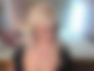 Live cam show with HellaFabel - Control on Camming Site