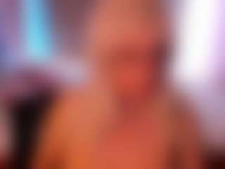 HellaFabel MILF webcam performer live streaming