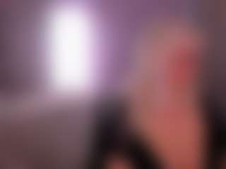 HellaFabel MILF webcam performer live streaming
