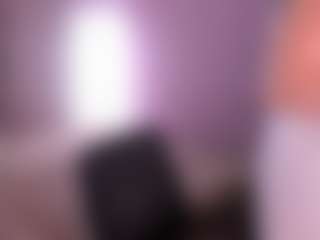HellaFabel MILF webcam performer live streaming
