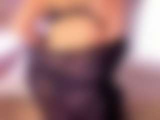 HellaFabel MILF webcam performer live streaming