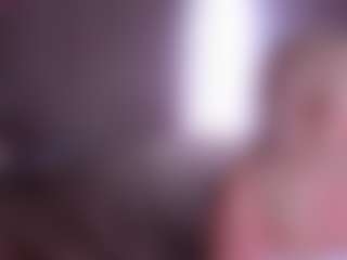 Live cam show with HellaFabel - Average on Chatstar