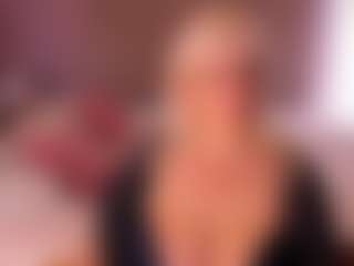 Live cam show with HellaFabel - Natural on sexylive.show