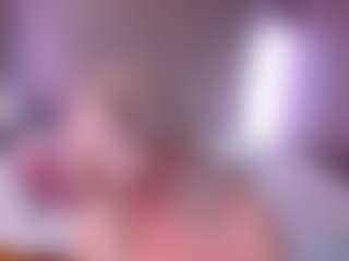 Live cam show with HellaFabel - Middle Aged on Strip Flash - Live Sex Shows