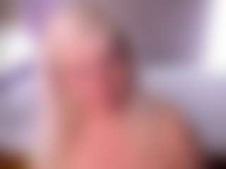 Live cam show with HellaFabel - Granny Dildo on crypto-cams