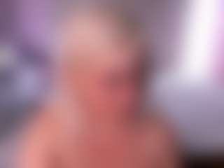 Live cam show with HellaFabel - Striptease on StripNow