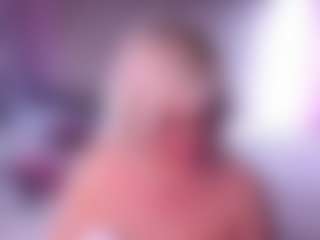 Live cam show with HellaFabel - Mature Middle Aged on Camsoda