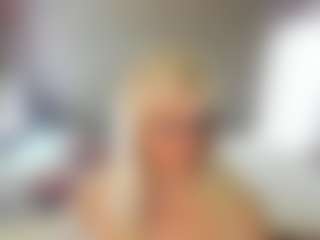 Live cam show with HellaFabel - Granny Dildo on Soda Cam