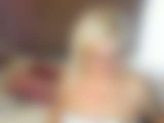 HellaFabel MILF webcam performer live streaming