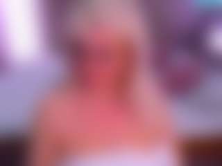Live cam show with HellaFabel - Middle Aged on Camsoda
