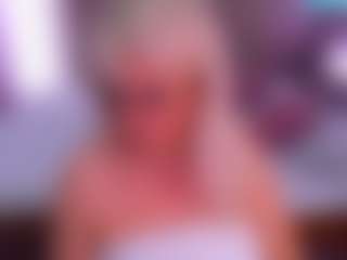 Live cam show with HellaFabel - Lush Mature on Camiplay Live