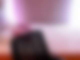 Live cam show with HellaFabel - Granny on Camsoda