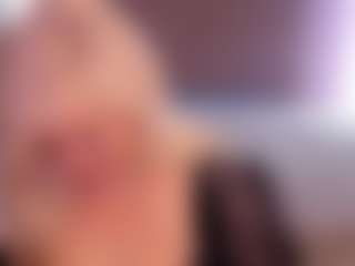 Live cam show with HellaFabel - Striptease on Gym Cam Girls