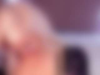 Live cam show with HellaFabel - Sexy on Camsoda