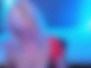 Live cam show with HellaFabel - Striptease on Camsoda