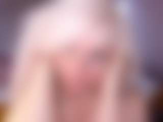 HellaFabel MILF webcam performer live streaming