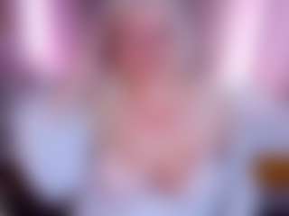 Live cam show with HellaFabel - Green Eyes on Uber Horny