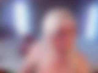 Live cam show with HellaFabel - Striptease on CamSodaAdn