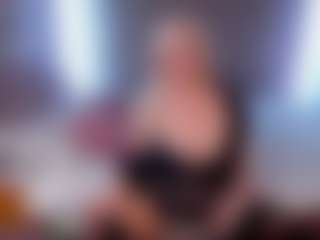 Show de cam en vivo con HellaFabel - Mature Toys en Camsoda