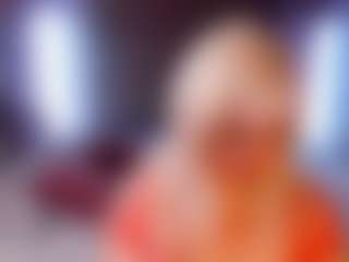 Live cam show with HellaFabel - Trimmed Granny on CamwithHer