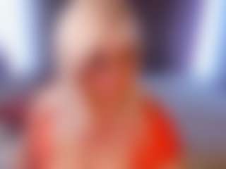 Live cam show with HellaFabel - Granny on livesuperchat.net