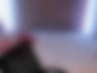 Live cam show with HellaFabel - Striptease Granny on Camsoda
