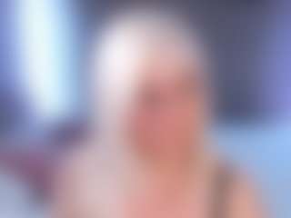 Live cam show with HellaFabel - Middle Aged on milfzrlive.com