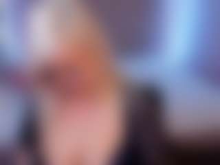 Live cam show with HellaFabel - Spanks on CamwithHer