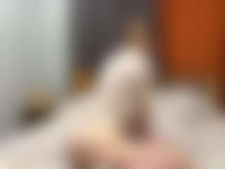 Live cam show with Annie - Gray Eyes on Fapmatic.com