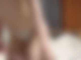 Live cam show with Annie - Joi on AdultVida.com