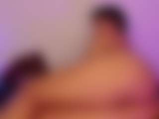 Live cam show with Lola Mars - Oil on Instabang