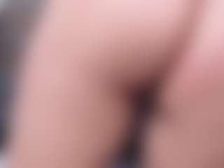 Live cam show with Miriam-milf - Lovense MILF on crypto-cams