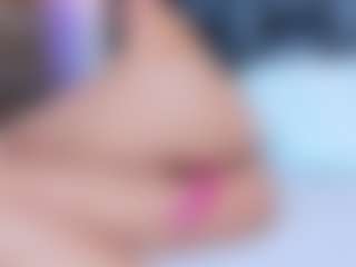 Live cam show with Miriam-milf - Striptease on LiveSexCams6