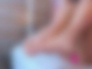 Live cam show with Miriam-milf - Skinny MILF on Camsoda