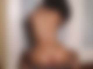 Live cam show with suzysuz - Brown Hair on AdultVida.com