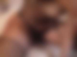 Live cam show with suzysuz - Small Tits on StripNow