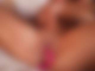 Live cam show with suzysuz - Average on nudelive.tv