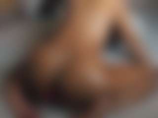 suzysuz's Live Sex Cam Show