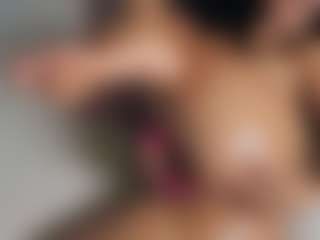 suzysuz's Live Sex Cam Show