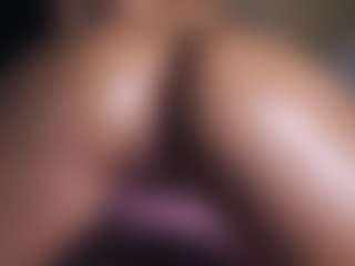 suzysuz's Live Sex Cam Show