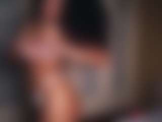 Live cam show with suzysuz - Small Tits on SpunkLive