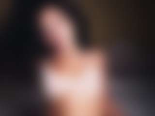 Live cam show with suzysuz - Brown Eyes on Free Soda