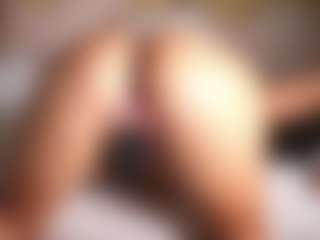 suzysuz's Live Sex Cam Show