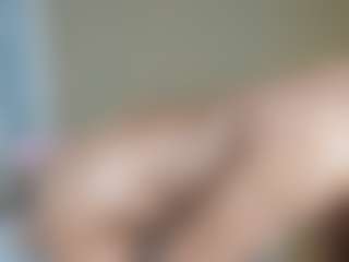 Live cam show with suzysuz - Spank on Uber Horny