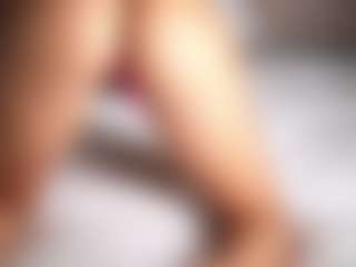 suzysuz's Live Sex Cam Show