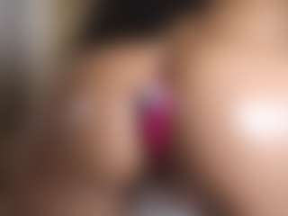 suzysuz's Live Sex Cam Show