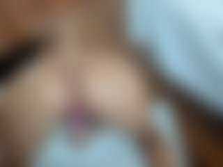 Live cam show with suzysuz - Brown Hair on Camsoda