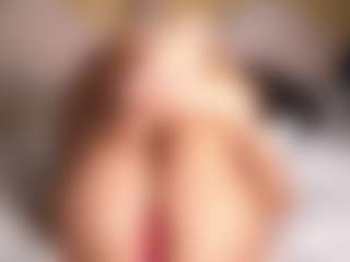 suzysuz's Live Sex Cam Show